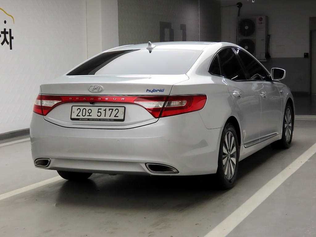 HYUNDAI Grandeur - Vista 4