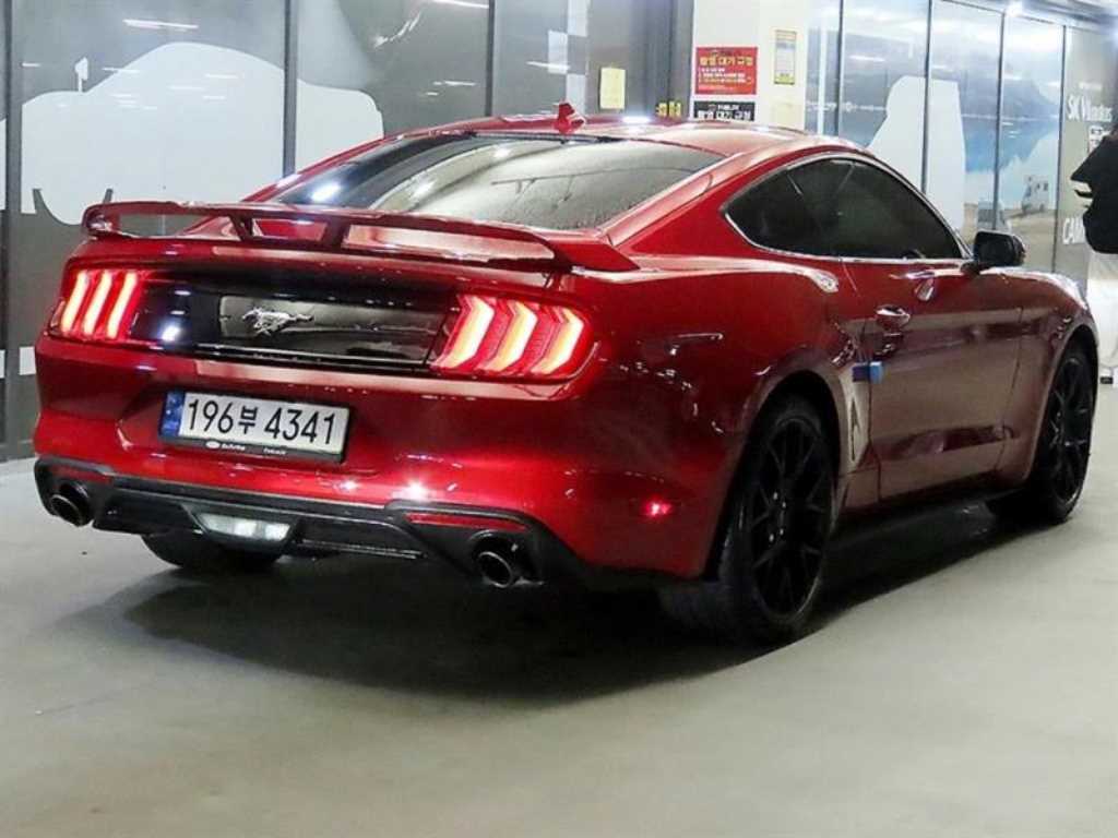 Ford Mustang - Vista 4