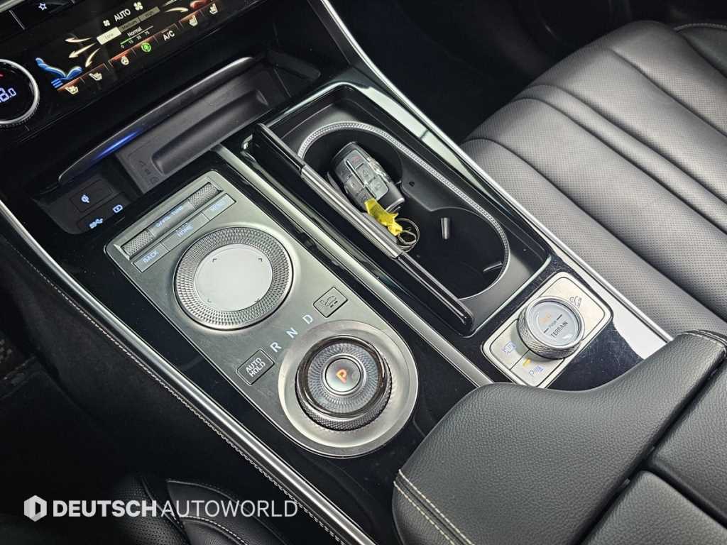 Genesis GV80 - Vista 9