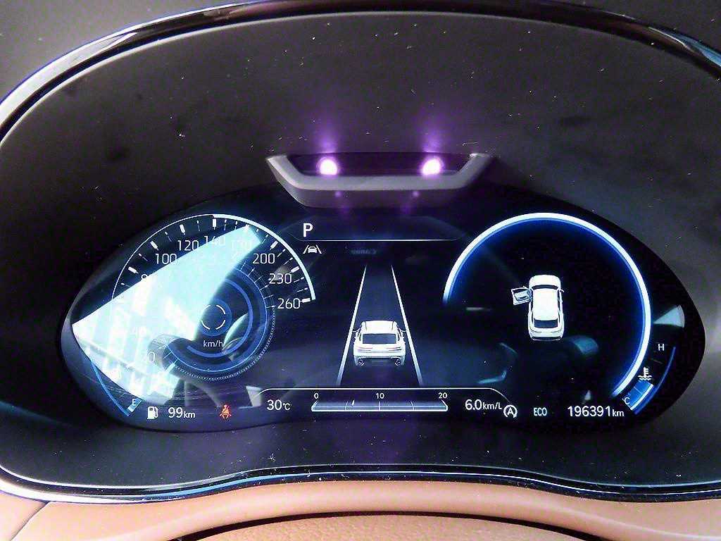 Genesis GV70 - Vista 9