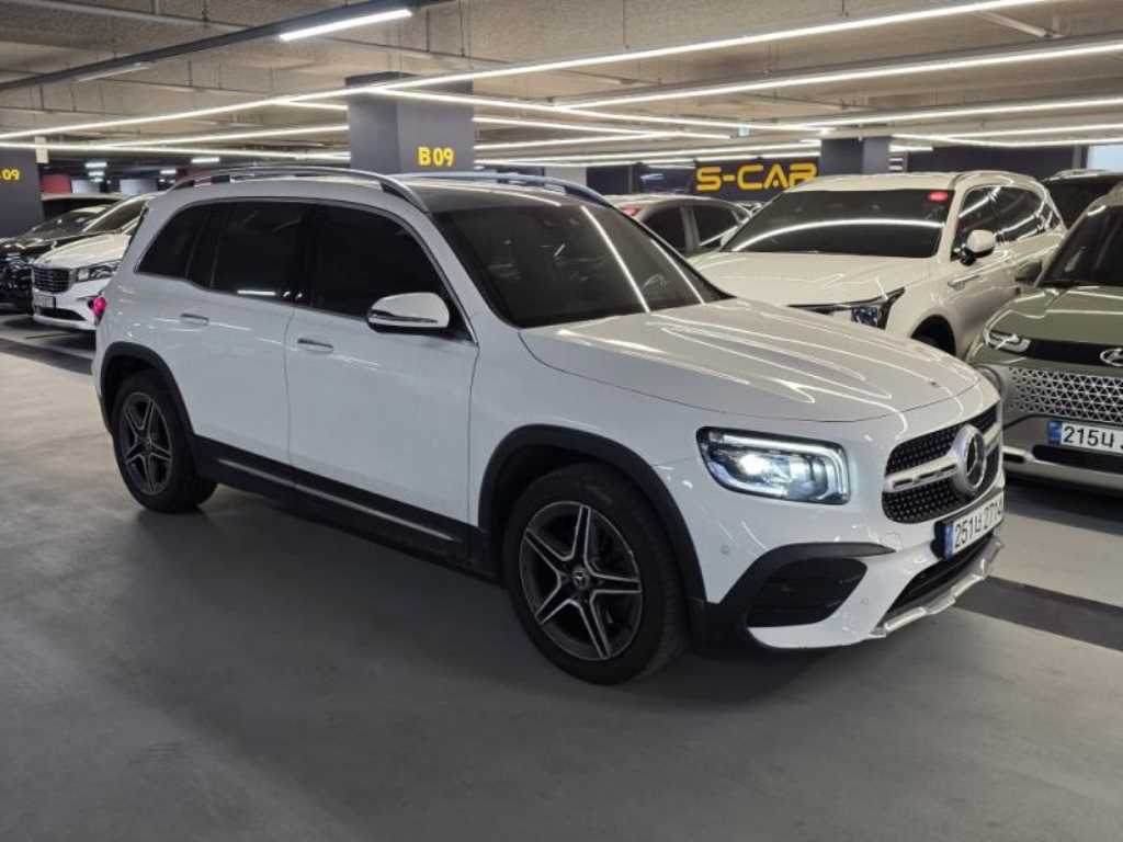 Mercedes Benz GLB Class - Vista 2