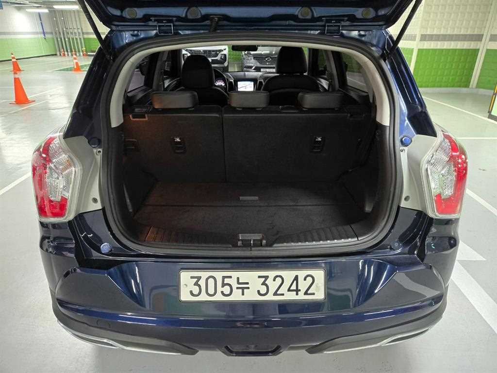 Ssangyong Tivoli - Vista 5