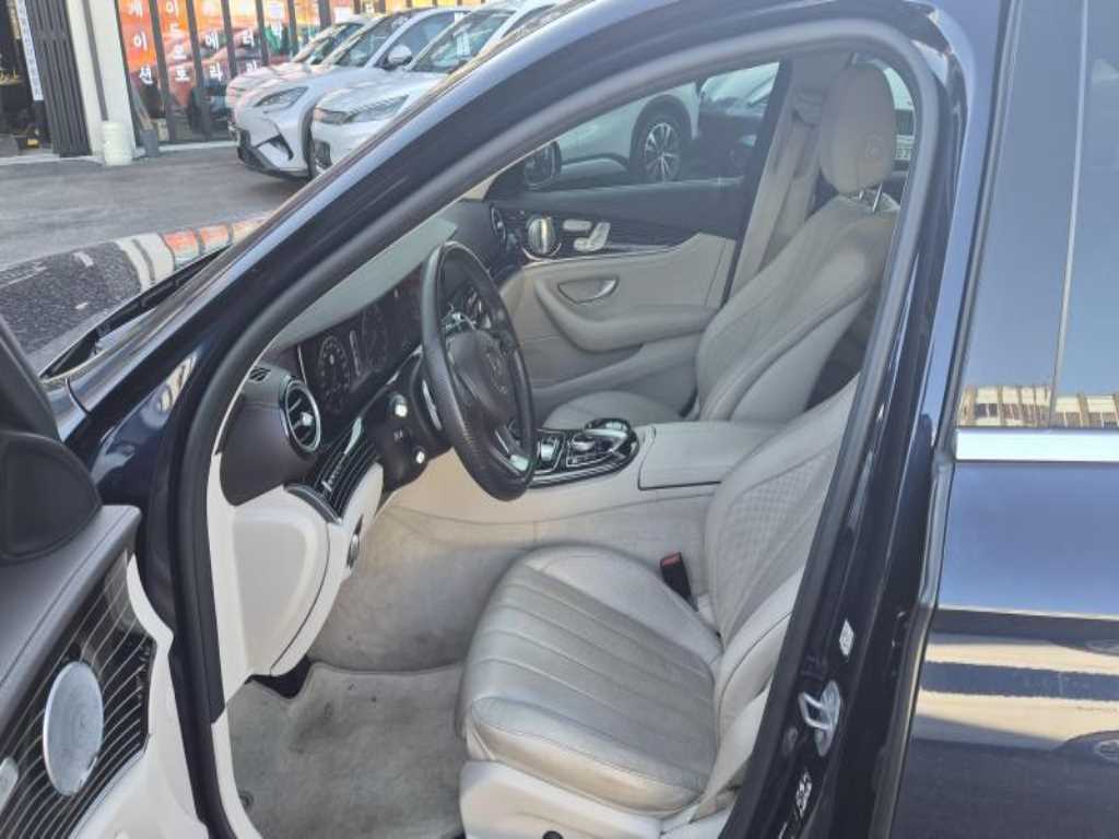 Mercedes Benz E class 2017 Azul - Importación desde Corea - HF Imports Iquique - Foto 16