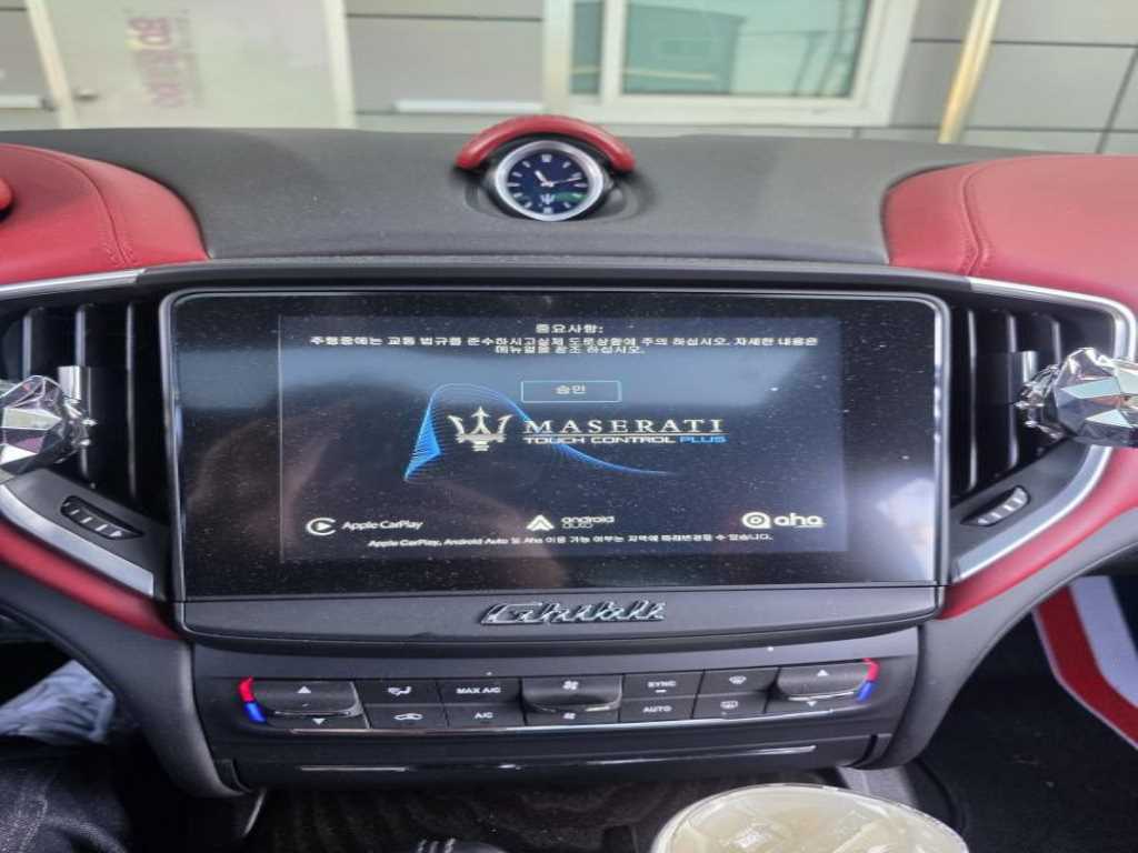 Maserati Ghibli - Vista 11