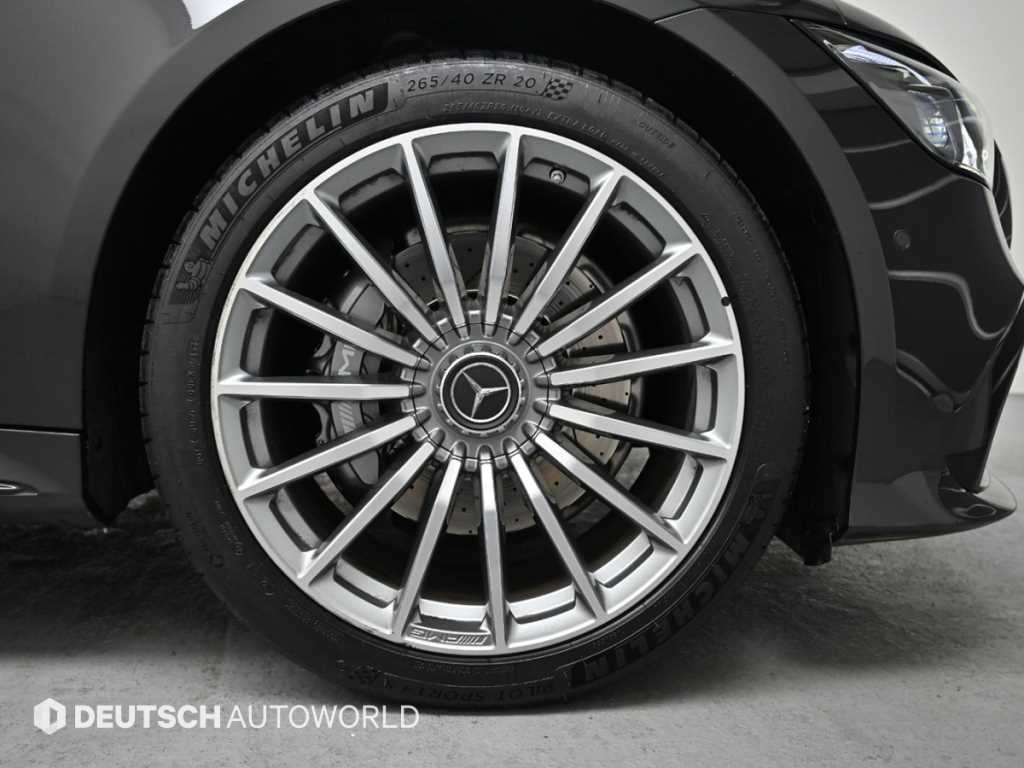 Mercedes Benz AMG GT - Vista 5