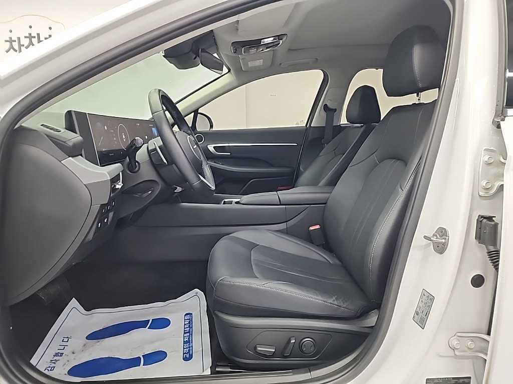 HYUNDAI Sonata - Vista 11