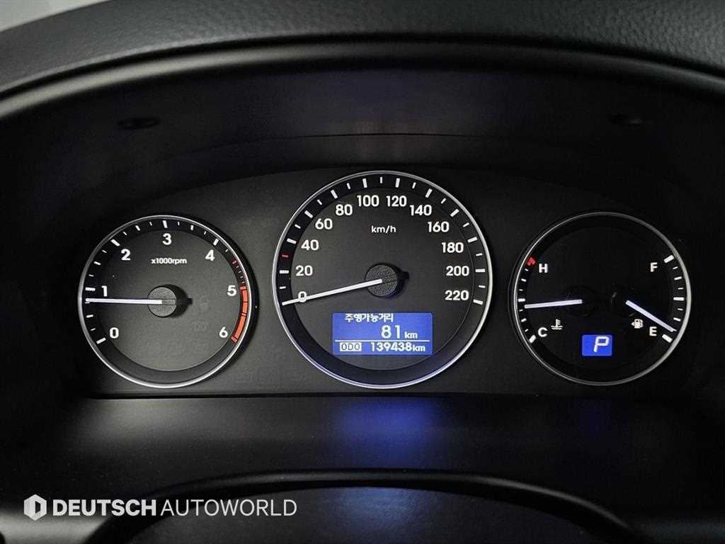 HYUNDAI Starex - Vista 8