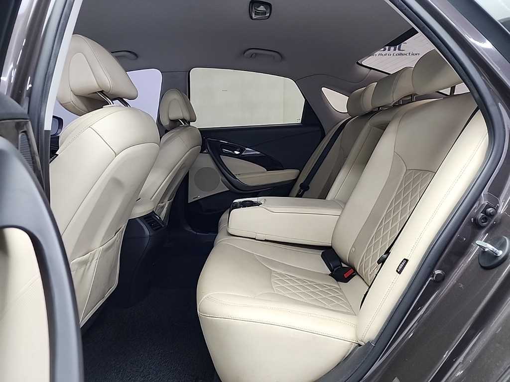 HYUNDAI Aslan - Vista 12