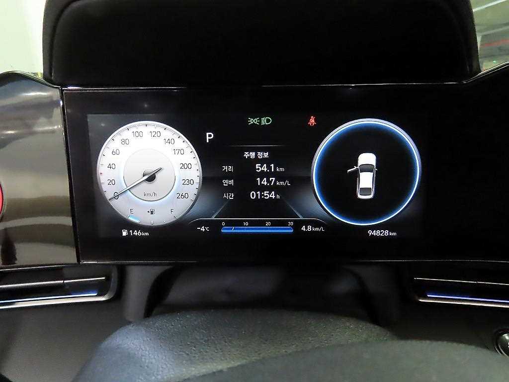 HYUNDAI Avante - Vista 9