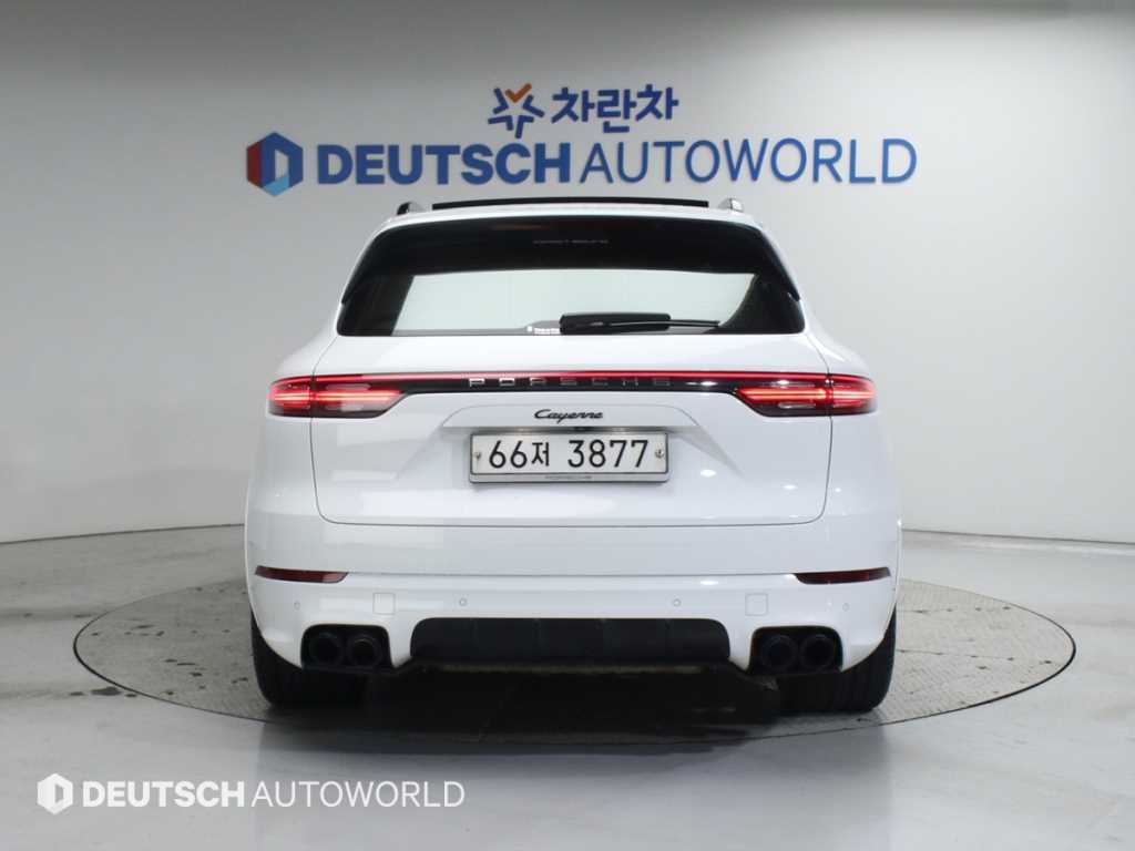 Porsche Cayenne - Vista 4