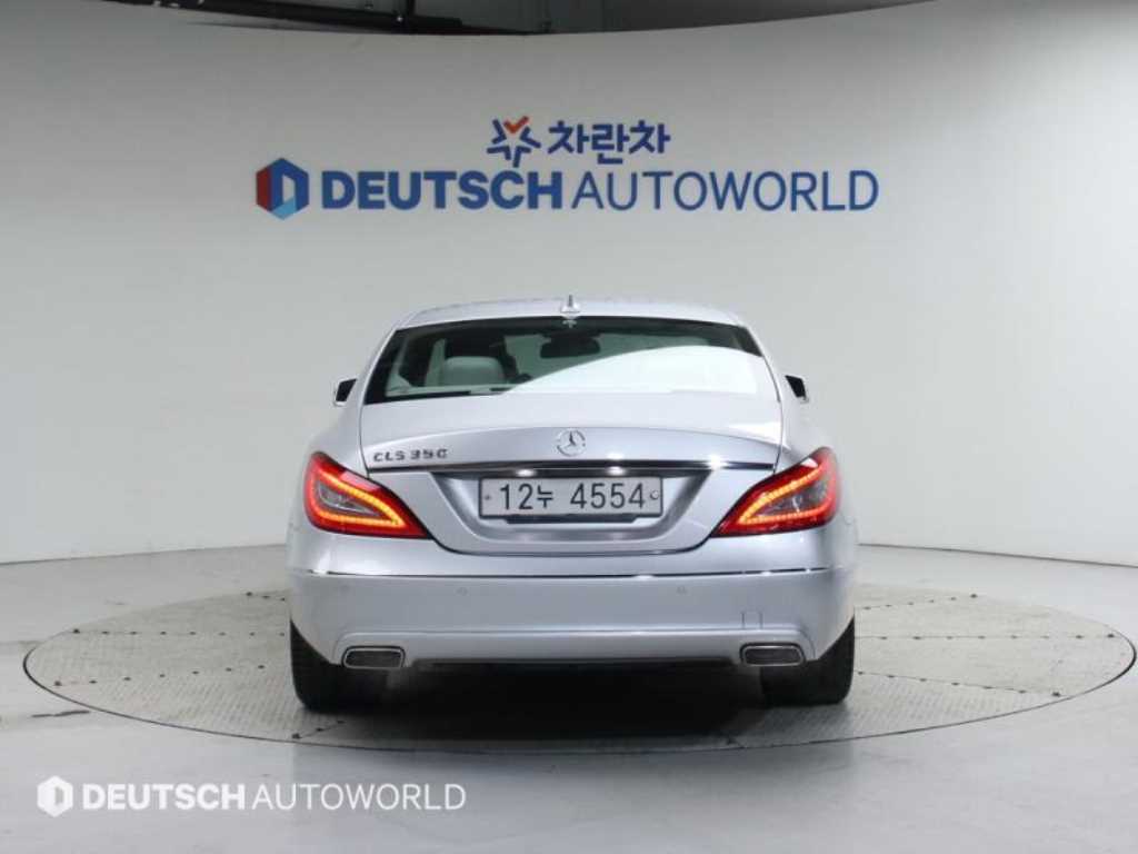 Mercedes Benz CLS Class - Vista 4