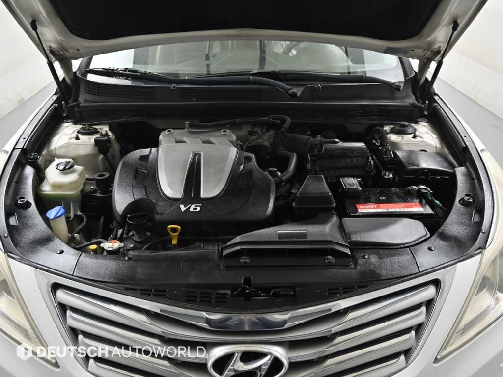 HYUNDAI Grandeur - Vista 6