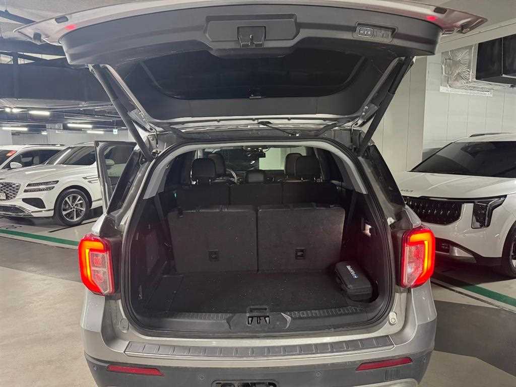 Ford Explorer - Vista 12