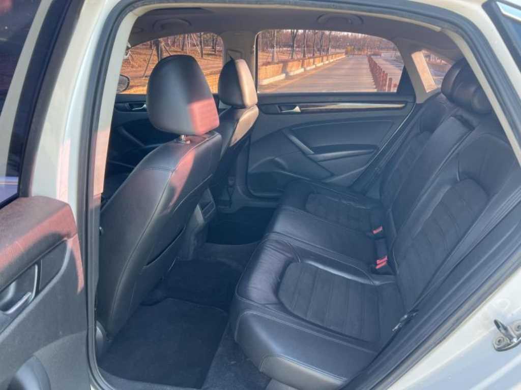 Volkswagen Passat - Vista 11