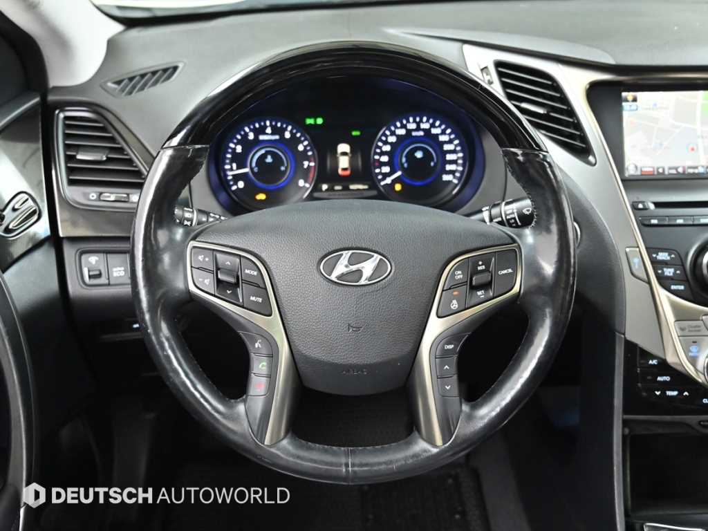 HYUNDAI Grandeur 2012 Blanco - Importación desde Corea - HF Imports Iquique - Foto 13