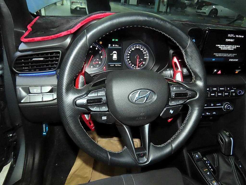 HYUNDAI Veloster - Vista 9