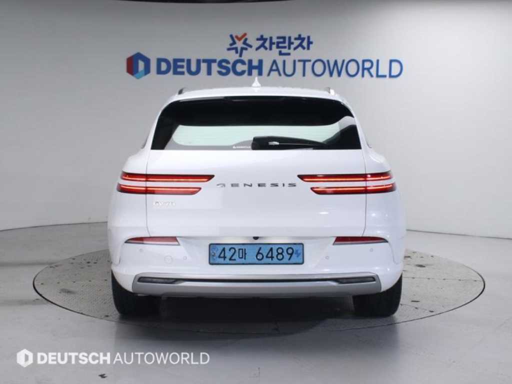 Genesis GV70 - Vista 4