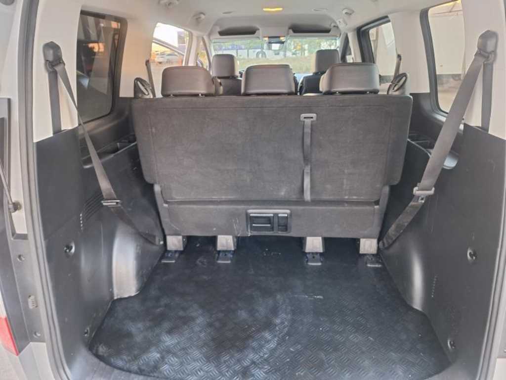 HYUNDAI Staria - Vista 5