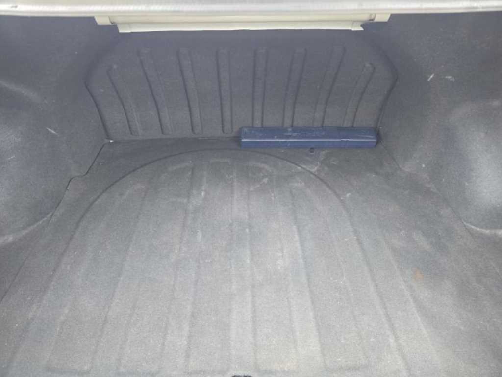 HYUNDAI Accent - Vista 7