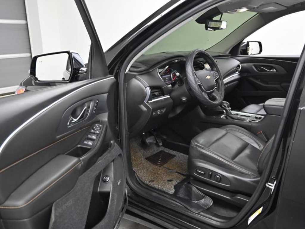 Chevrolet Travers - Vista 11