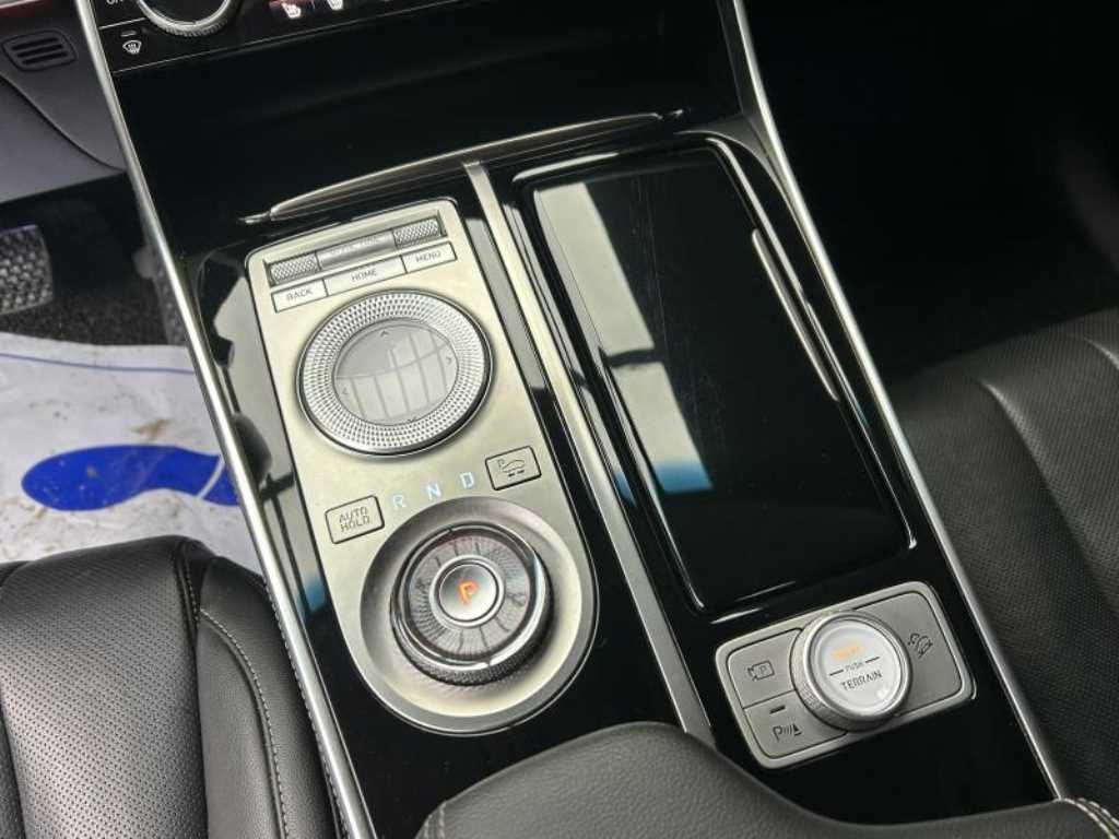 Genesis GV80 - Vista 11