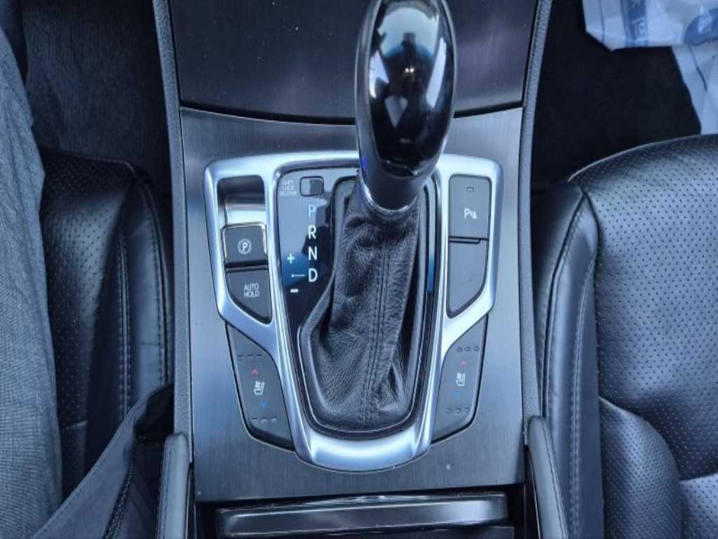 HYUNDAI Grandeur - Vista 9