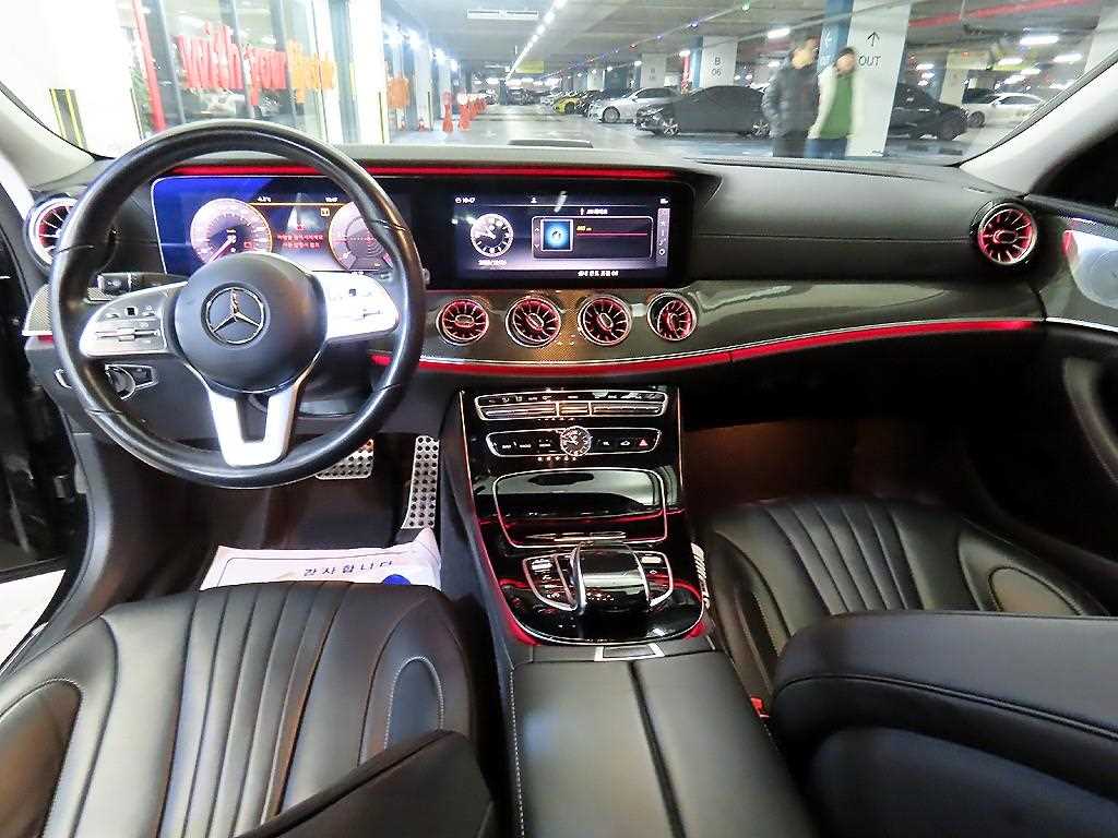 Mercedes Benz CLS Class - Vista 10