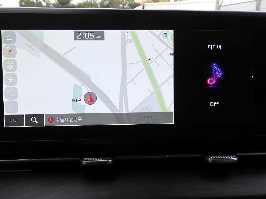 KIA Carnival - Vista 11