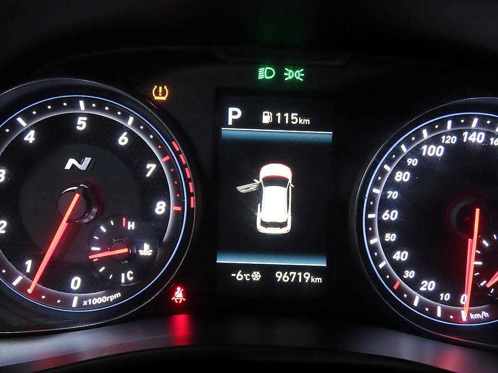 HYUNDAI Veloster - Vista 10