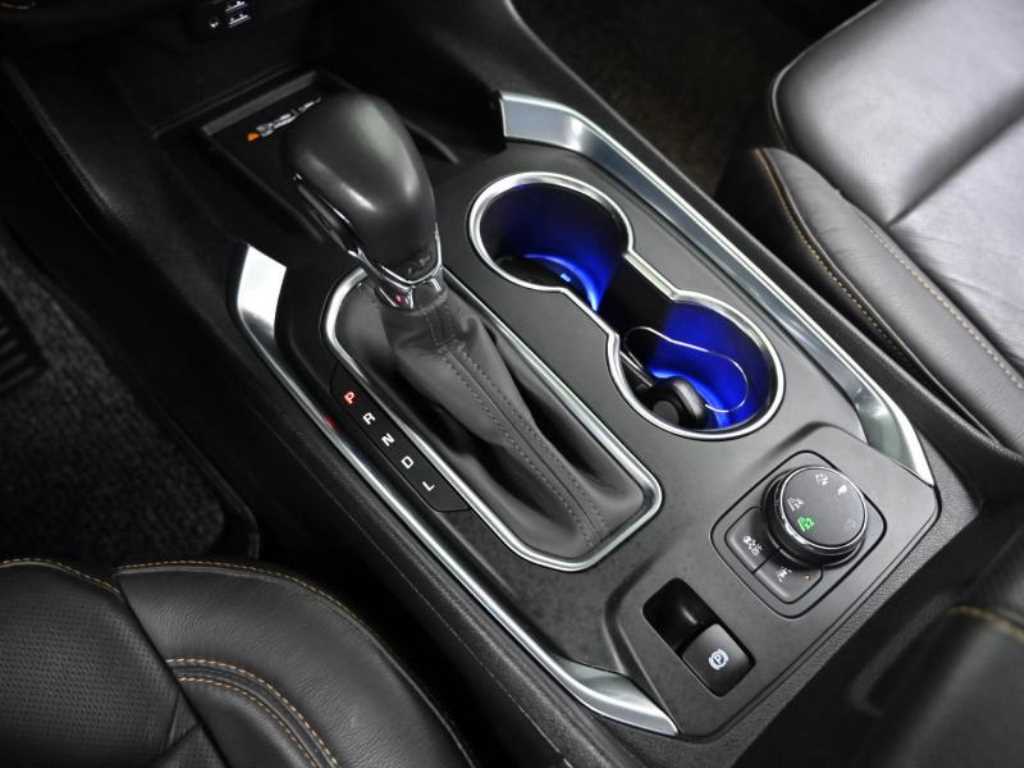 Chevrolet Travers - Vista 9