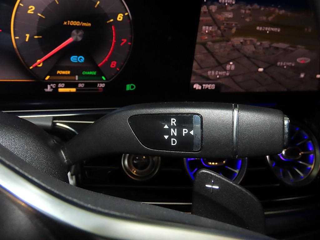 Mercedes Benz CLS Class - Vista 12