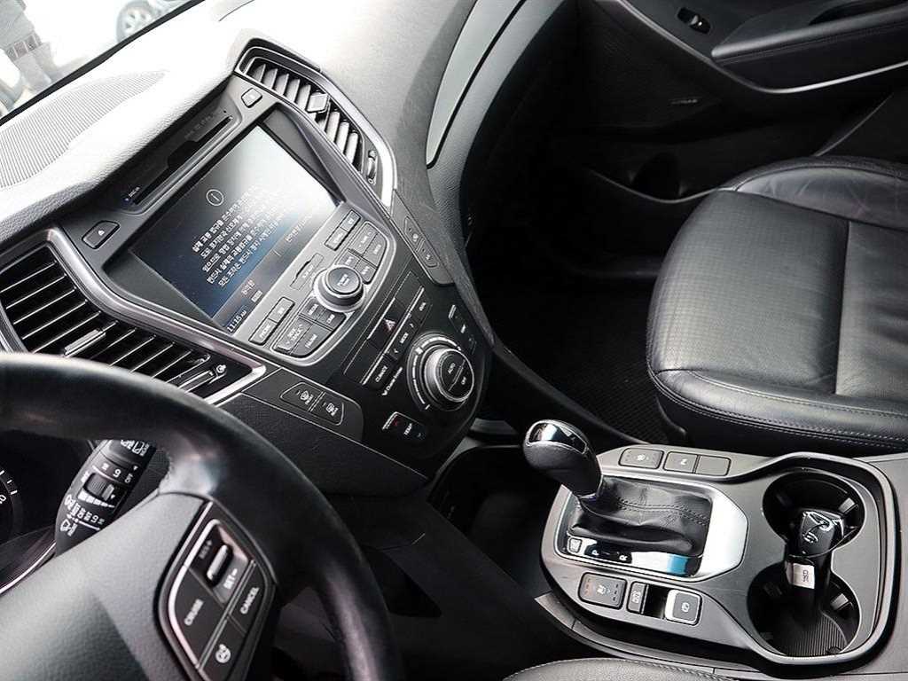 HYUNDAI Santa Fe - Vista 10