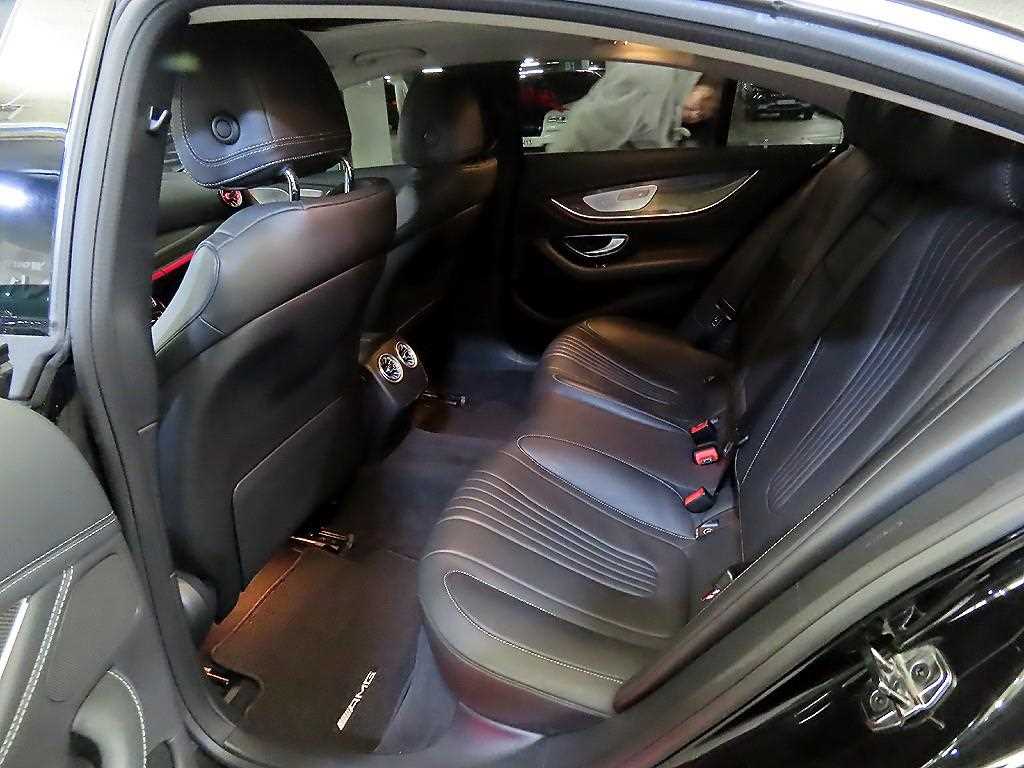 Mercedes Benz CLS Class - Vista 7