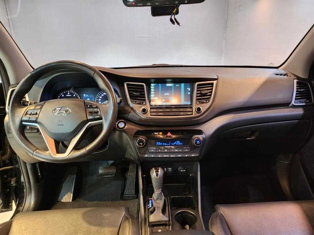 HYUNDAI Tucson - Vista 9
