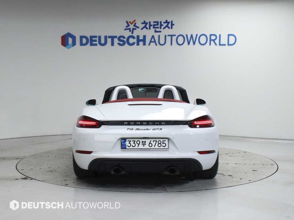 Porsche 718 - Vista 4
