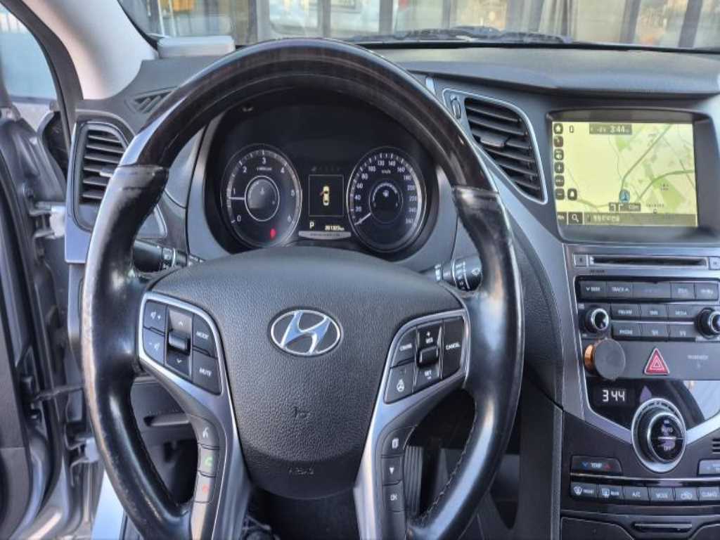 HYUNDAI Grandeur - Vista 12