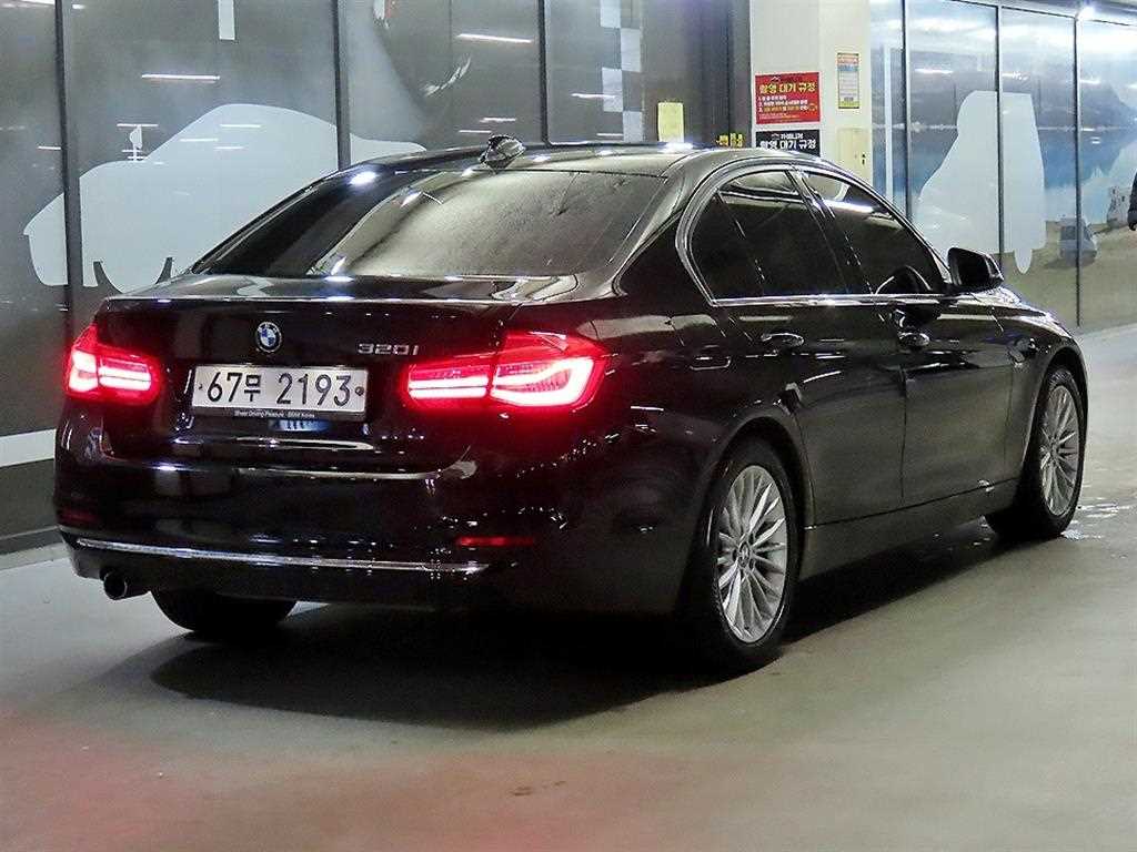 BMW 3 series - Vista 4