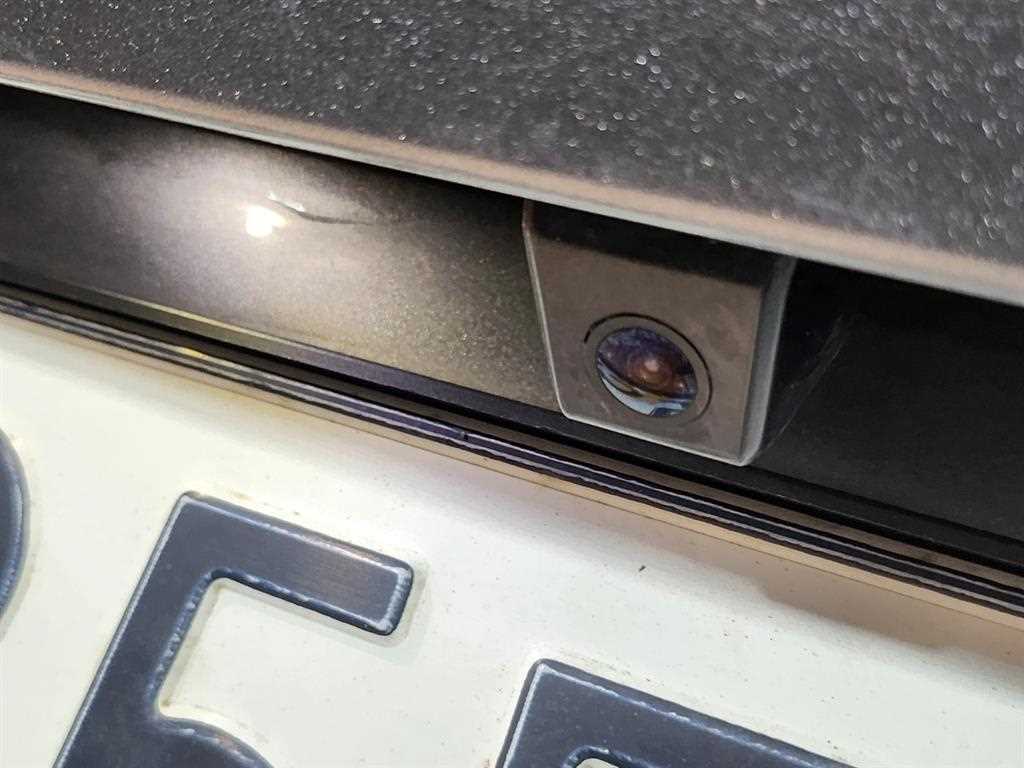 SAMSUNG QM6 - Vista 6