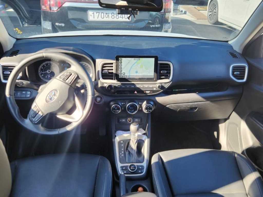 HYUNDAI Venue - Vista 8