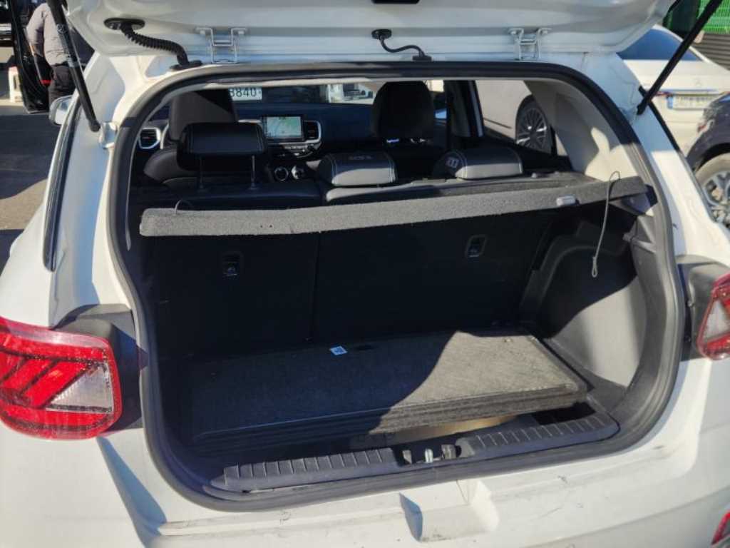 HYUNDAI Venue - Vista 5