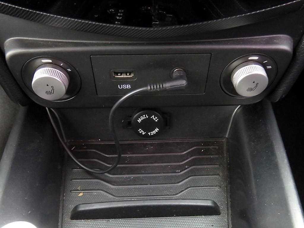 Ssangyong Tivoli - Vista 12