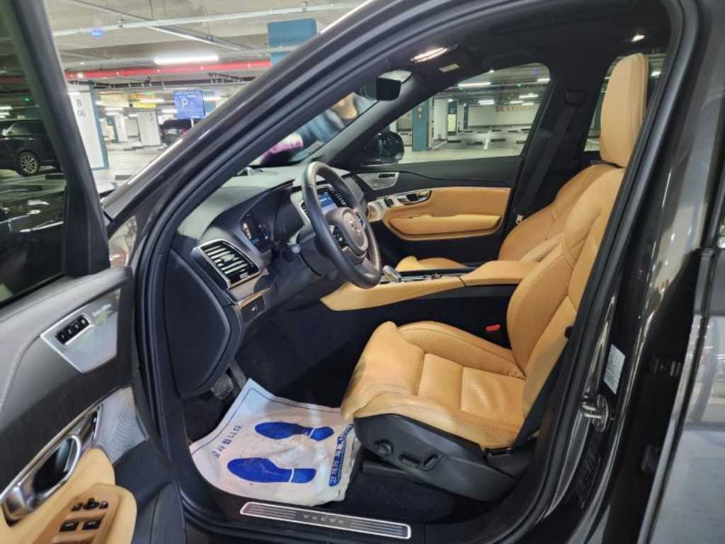 Volvo XC90 - Vista 8