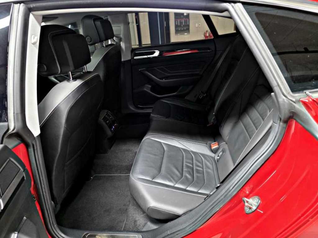 Volkswagen Arteon - Vista 9