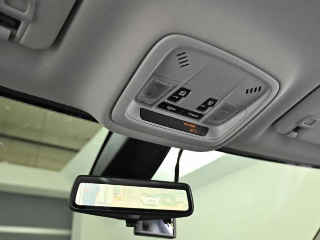 Chevrolet Travers 2021 Negro - Importación desde Corea - HF Imports Iquique - Foto 18