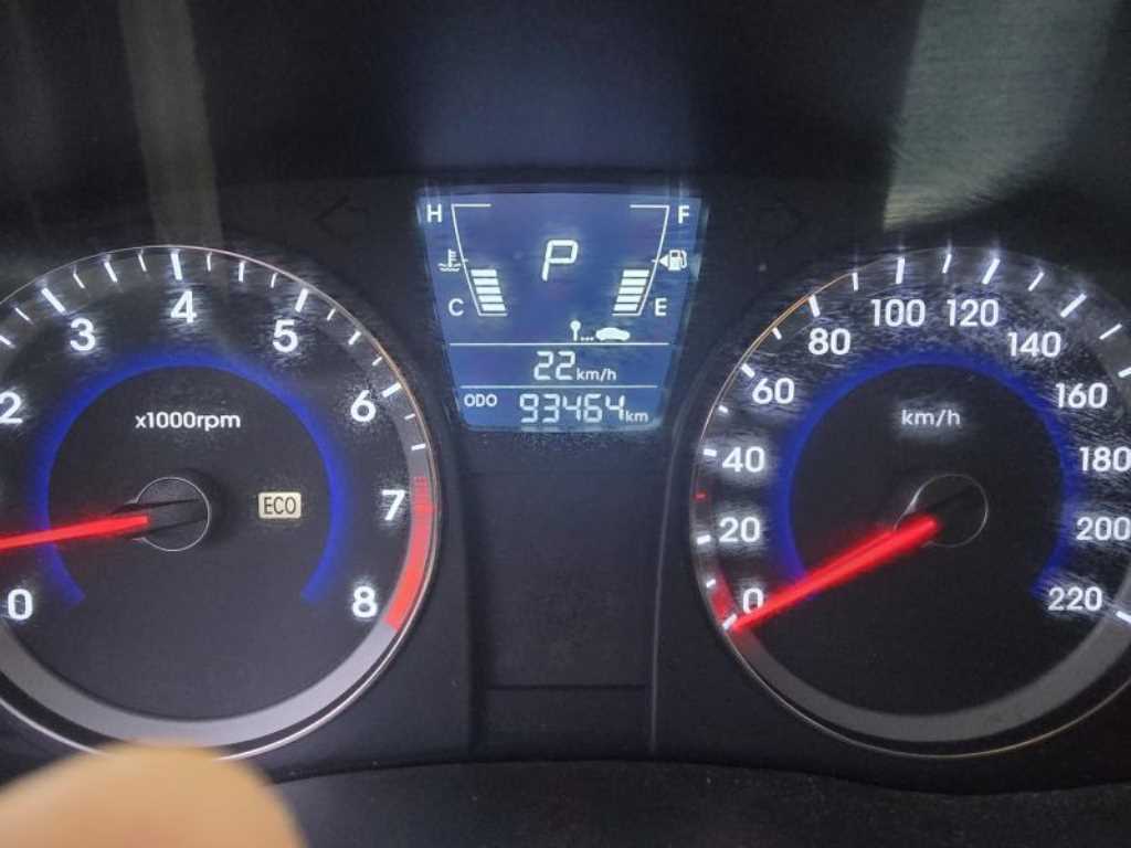 HYUNDAI Accent 2012 Blanco - Importación desde Corea - HF Imports Iquique - Foto 15