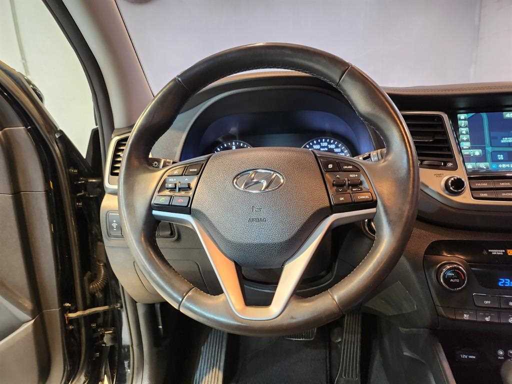 HYUNDAI Tucson - Vista 10