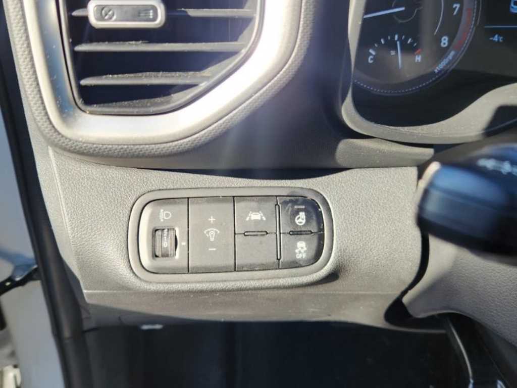 HYUNDAI Venue - Vista 9