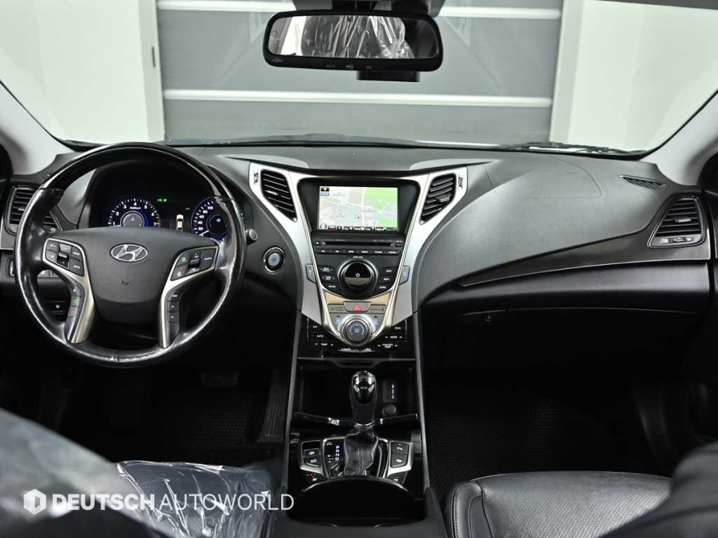 HYUNDAI Grandeur - Vista 7