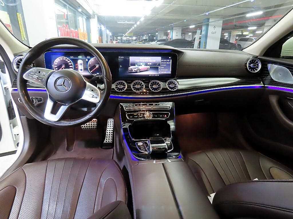 Mercedes Benz CLS Class - Vista 10