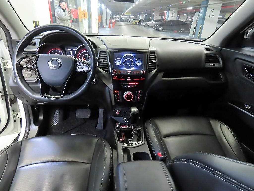 Ssangyong Tivoli - Vista 10